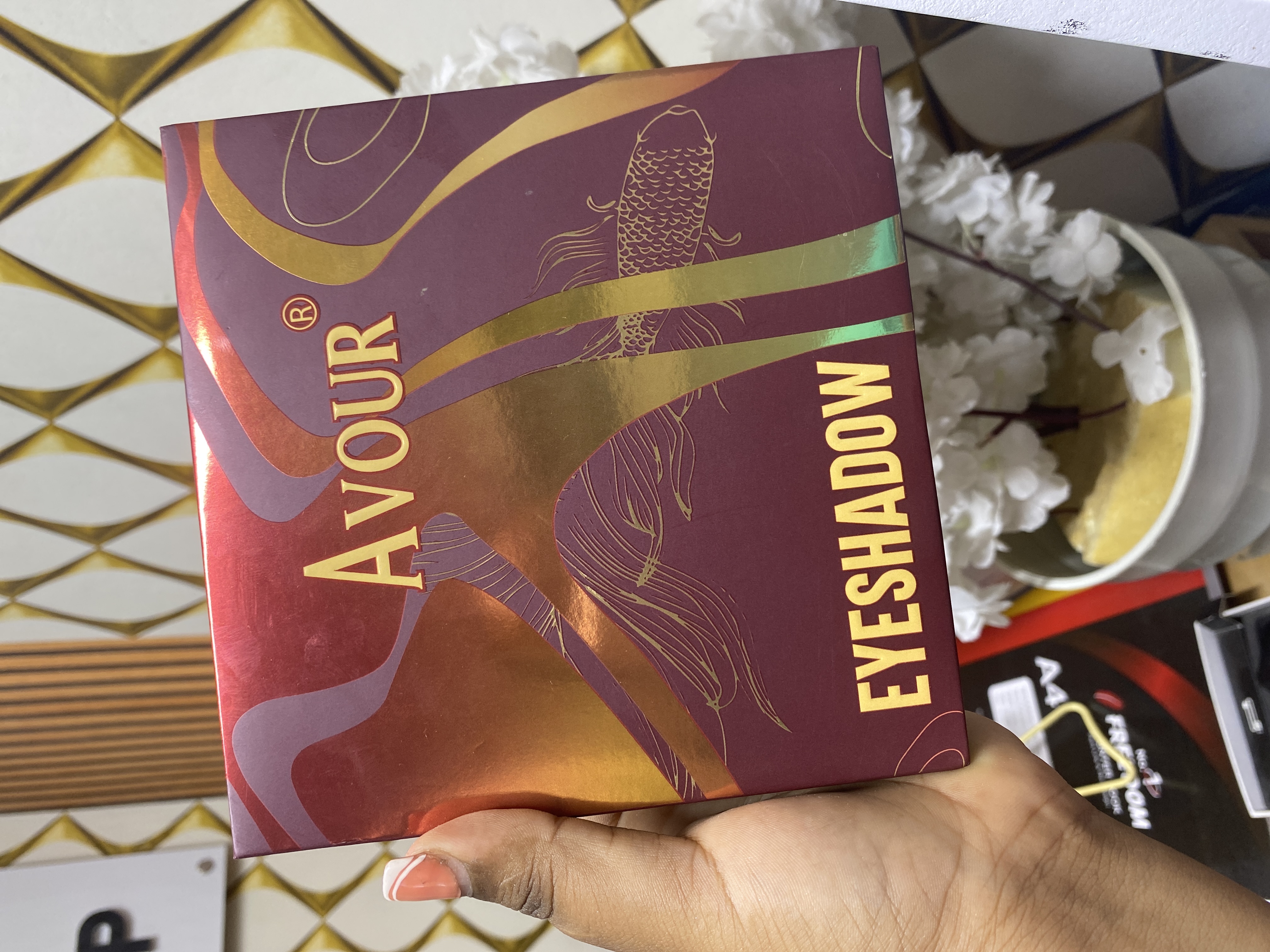 Avour Eyeshadow pallet